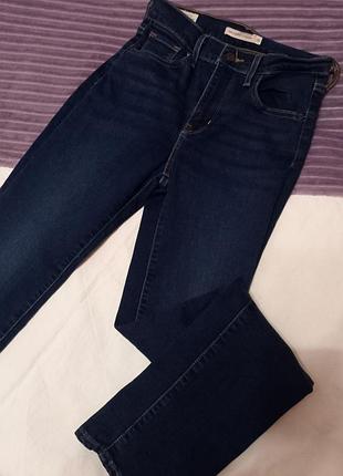 Джинсы женские levi's скинни приталенные