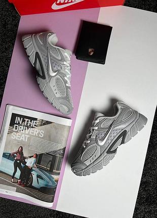 Жіночі кросівки nike v5 rnr light grey metallic