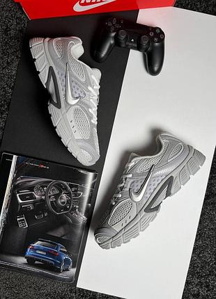Чоловічі кросівки nike v5 rnr light grey metallic