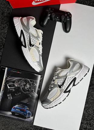 Чоловічі кросівки nike v5 rnr white metallic beige