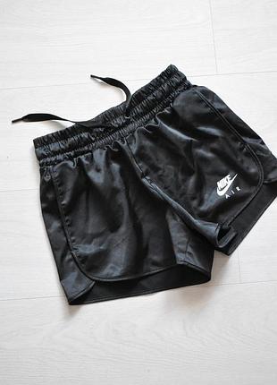 Черные атласные шорты nike air xs