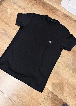 Черная мужская футболка guess