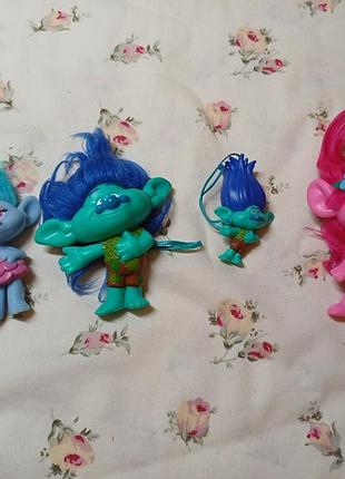 Набір фігурок тролі (dreamworks trolls) — мачок (розочка) та пагін (цветан), 4 шт.