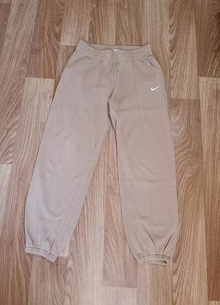 Спортивные штаны широкие nike baggy с полосками