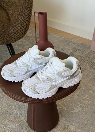 Nike v5 rnr white metallic