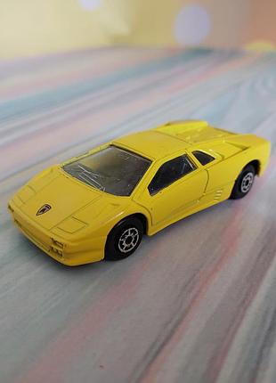 Металлическая модель автомобиля желтая lamborghini diablo от компании maisto