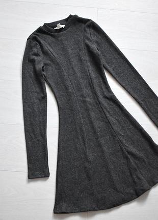 Тепленька осіння сіра сукнч h&m xs