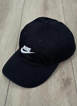 Чорна кепка nike nsw