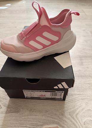 Кросівки adidas для дівчинки