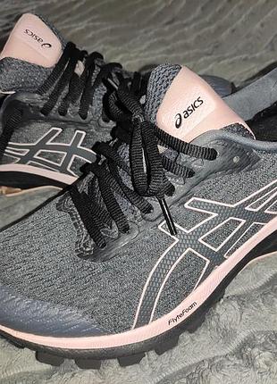 Спорт сток нові оригінал бігові кросівки asics gt-1000 9 g-tx.39.
