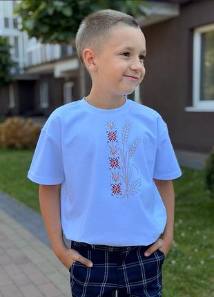 Вишиванка футболка чорна та біла для хлопчика