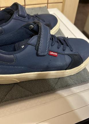 Кросівки на хлопчика levi’s синього кольору