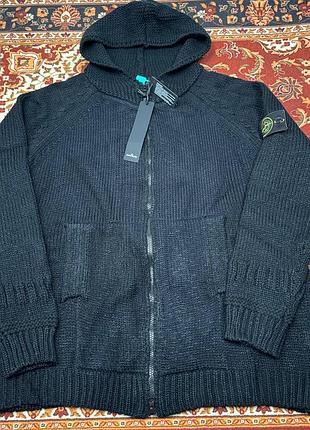 Кофта вʼязана stone island 544d4 чорна з капюшоном