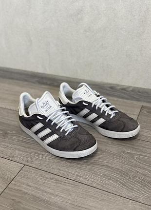 Adidas gazelle