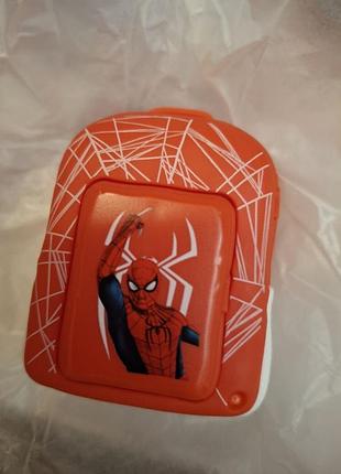 Детская игрушка mcdonald's «красно-белый рюкзак с пауком» (spider-man) - новая