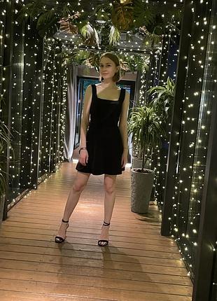 Оксамитова чорна сукня lacy hearts в ідеальному стані. xs-s