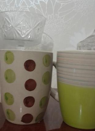 Красивые керамические чашки. новые