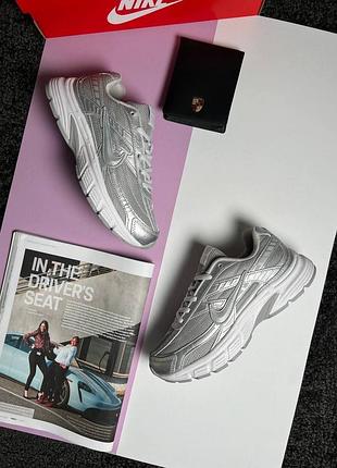 Жіночі кросівки nike initiator silver white