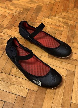 Жіночі сандалі, балетки the north face mary jane