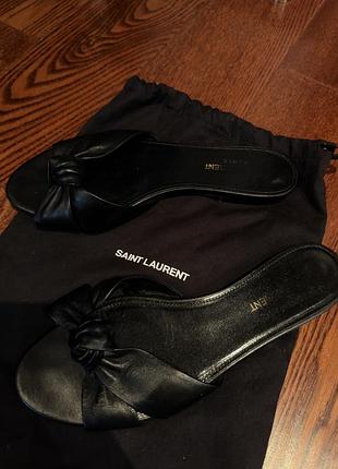 Шльопанці ysl