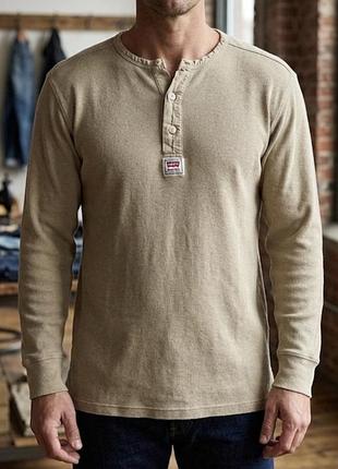Чоловічий лонгслів-хенлі levi's (оригінал) у вінтажному стилі  l