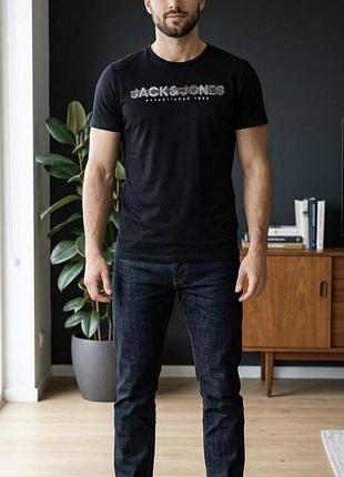 Чоловіча чорна футболка jack & jones core (розмір l)