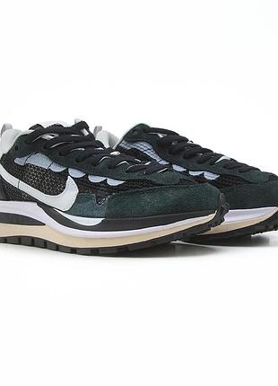 Nike x sacai vaporwaffle black white