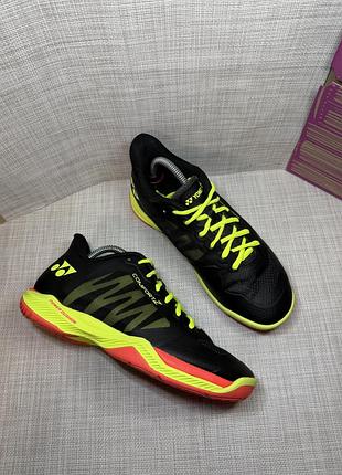 Оригінальні кросівки  для спорту на корті yonex power cushion comfort