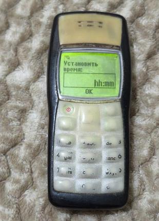 Nokia 1100 2