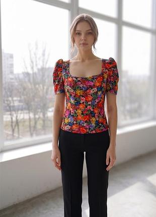 Блузка футболка женская в цветочный принт shein разноцветная