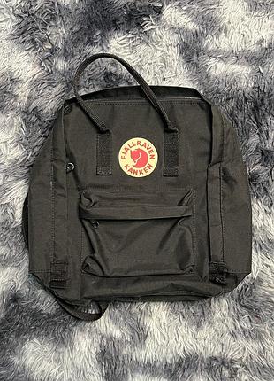 Рюкзак fjällräven kånken classic  у чорному кольорі