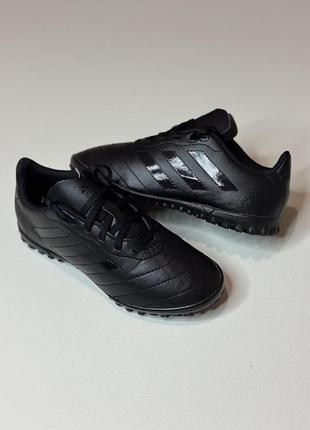 Adidas оригинальные классные футбольнык копочки