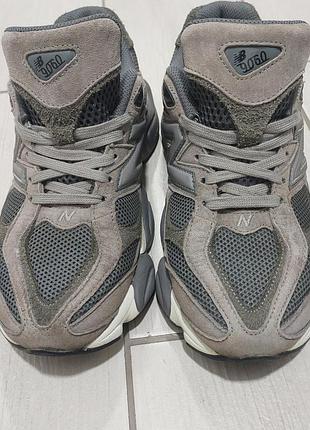 Жіночі кросівки new balance 9060,б/у в ідеальному стані, без пошкодження