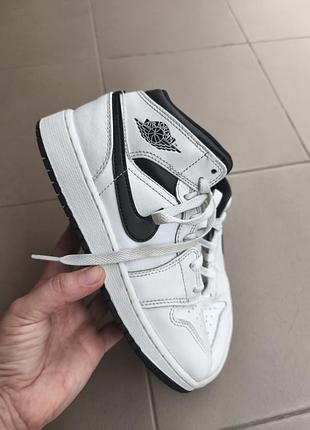 Кожаные кроссовки nike jordan