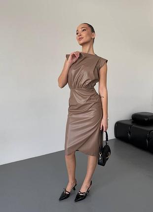 Жіноча сукня