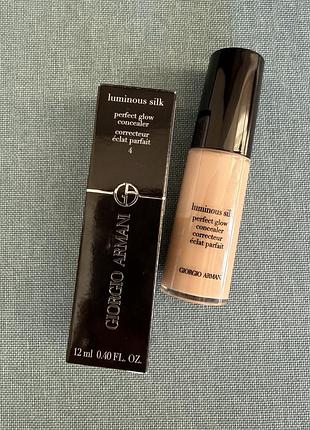 Консилер armani luminous silk 4