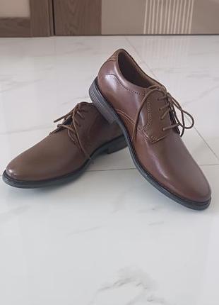 Нові чоловічі шкіряні туфлі clarks