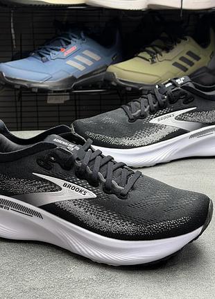 Кросівки brooks 3