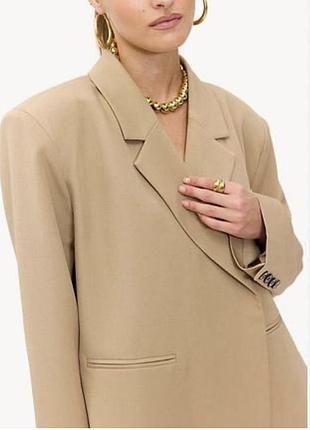 Жіночий подовжений блейзер  zara