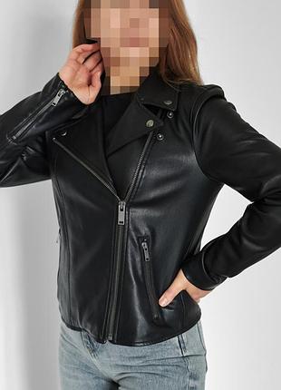 Черная куртка gap из экокожи, оригинал