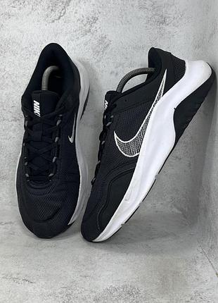 Чоловічі кросівки nike legent essential 3