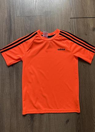 Яскрава кислотна спортивна футбольна футболка помаранчева adidas  11-12 158 см
