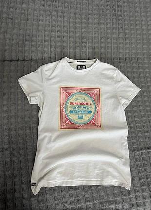 Футболка weekend offender