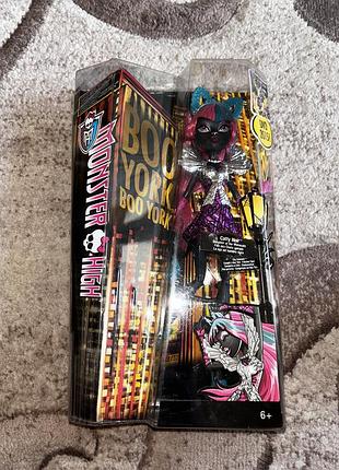 Лялечка  monster high