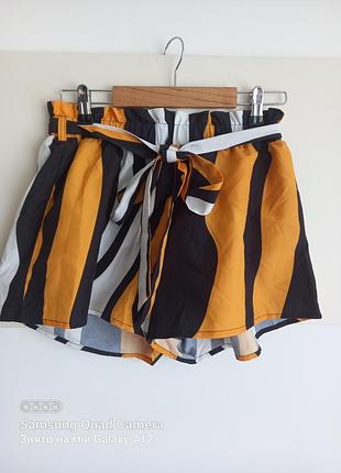Новые молодежные шорты shein ткань гладкая тонкая плотная