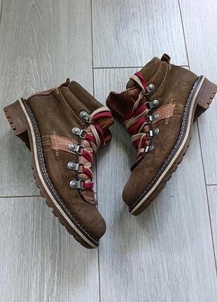 Ботинки женские