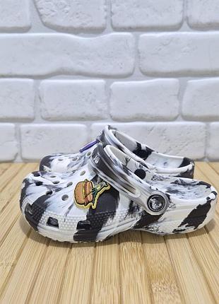 Шльопанці crocs