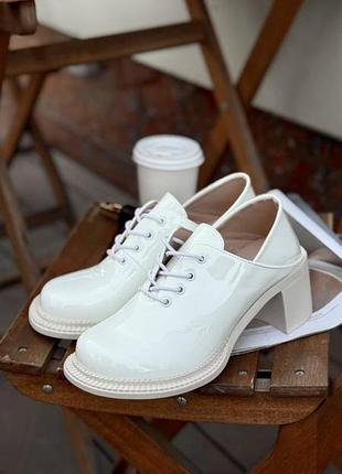 Туфли женские белые лакированные 36-40