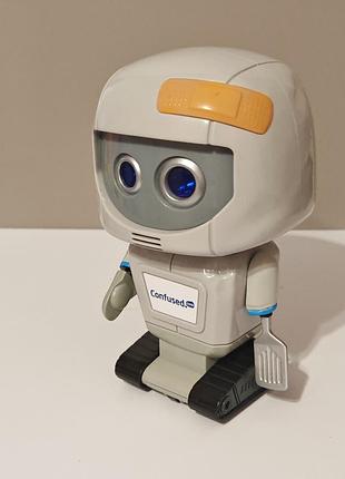 Confused.com stunt herbert robot, фігурка робот 4