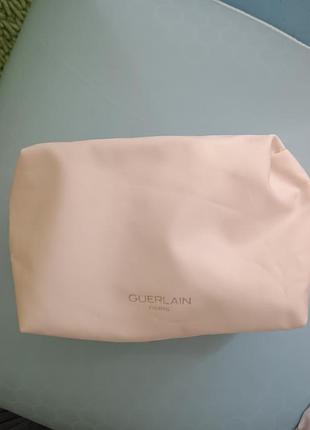 Косметичка guerlain paris оригинал брендовая розовая женская дорожная сумочка бежевая органайзер для косметики с пчелкой пудровая бьюти кейс